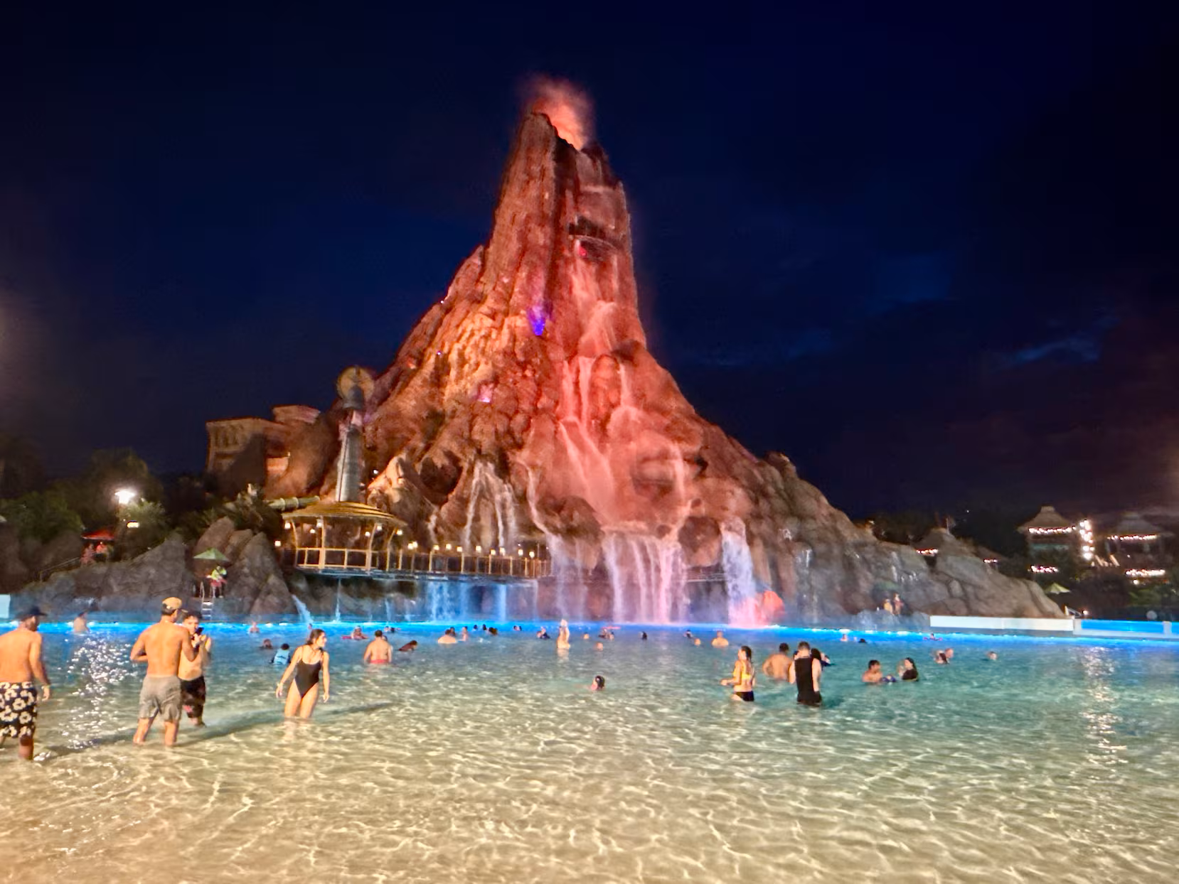 Así son las Volcano Bay Nights de Universal Orlando Resort